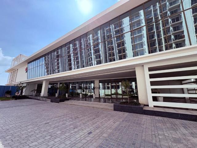 Resale | 3 BHK + Study Room 1404 Sq.Ft. Apartment in Eldeco Live By The Greens
