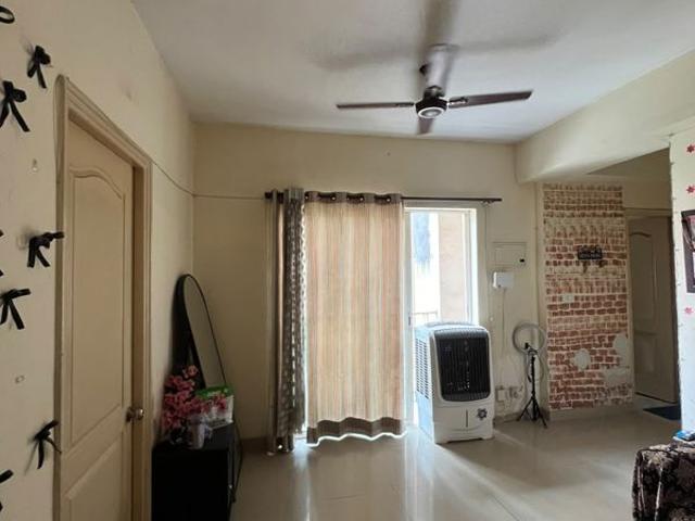Resale | 3 BHK + Study Room 1400 Sq.Ft. Apartment in Paras Tierea
