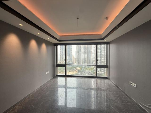 Resale | 3 BHK + Study Room 1450 Sq.Ft. Apartment in Lodha Trump Tower