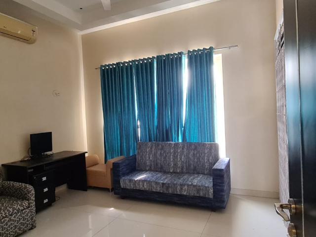 Resale | 3 BHK + Study Room 1500 Sq.Ft. Apartment in Eisha Loreals