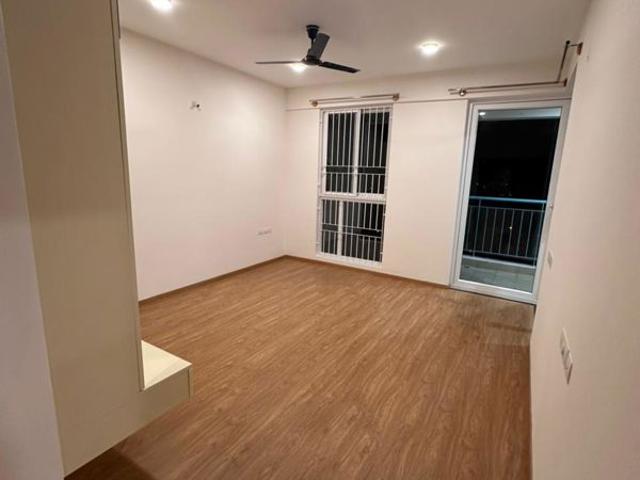 Resale | 3 BHK + Study Room 1500 Sq.Ft. Apartment in SJR Palazza City