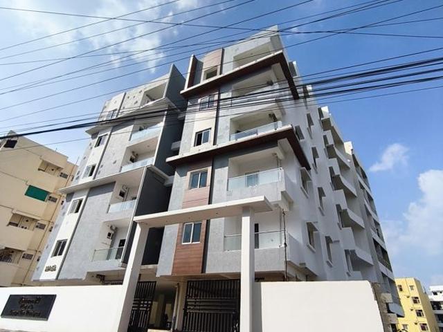 Resale | 3 BHK + Study Room 1594 Sq.Ft. Apartment in Kohinoor 20