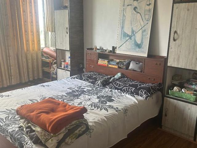 Resale | 3 BHK + Study Room 1600 Sq.Ft. Apartment in Marine Drive
