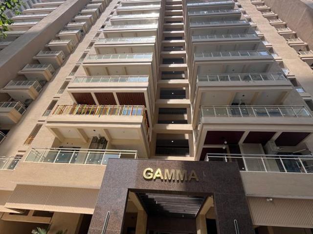 Resale | 3 BHK + Study Room 1600 Sq.Ft. Apartment in SKA Orion