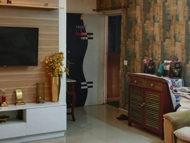 Resale | 3 BHK + Study Room 1640 Sq.Ft. Apartment in Uninav Heights Phase II