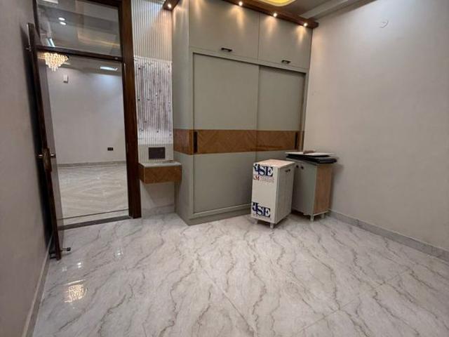 Resale | 3 BHK + Study Room 1759 Sq.Ft. Apartment in Shipra Krishna Vista