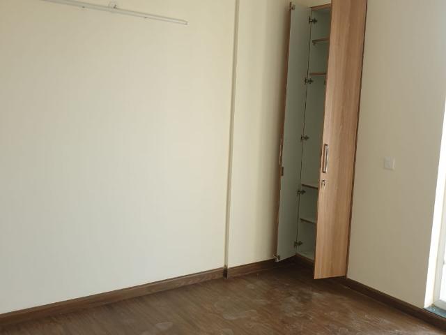 Resale | 3 BHK + Study Room 1760 Sq.Ft. Apartment in BPTP Park Generations