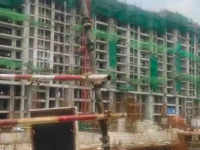 Resale | 3 BHK + Study Room 1800 Sq.Ft. Apartment in Godrej Jardinia