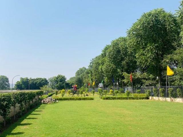 Resale | 3 BHK + Study Room 1855 Sq.Ft. Apartment in Anant Raj The Estate Floors