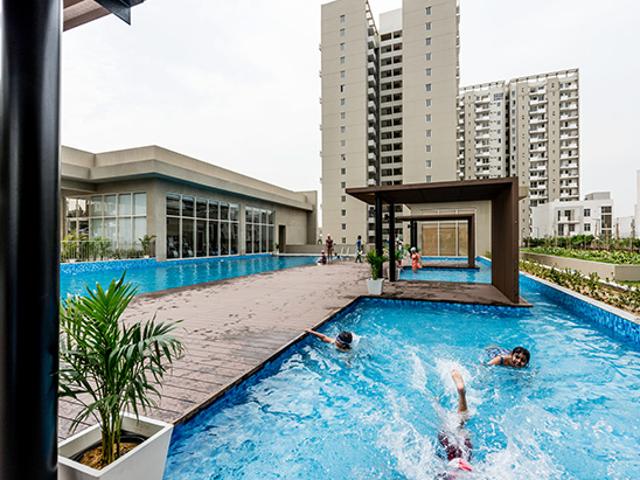 Resale | 3 BHK + Study Room 1877 Sq.Ft. Apartment in Vatika Seven Lamps