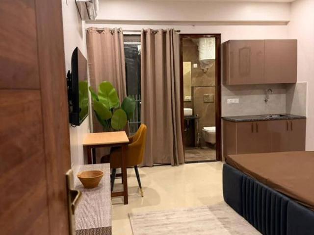 Resale | 3 BHK + Study Room 1931 Sq.Ft. Apartment in Conscient Heritage Max
