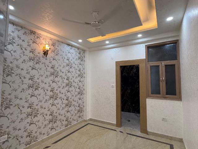 Resale | 3 BHK + Study Room 1980 Sq.Ft. Apartment in Gulshan GC Grand