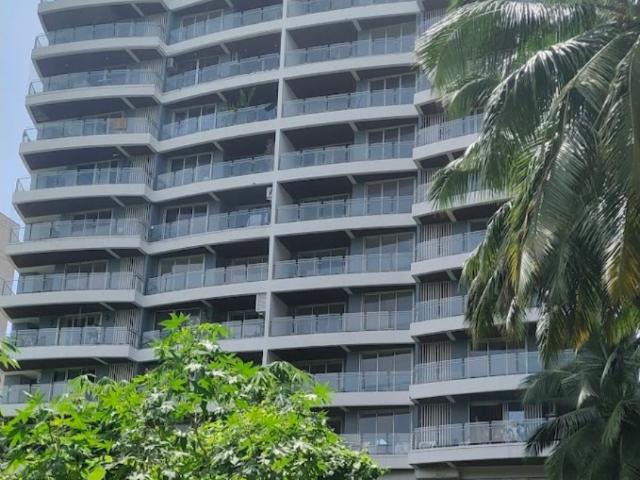 Resale | 3 BHK + Study Room 2000 Sq.Ft. Apartment in Rustomjee Elita