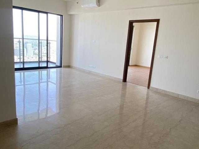 Resale | 3 BHK + Study Room 2018 Sq.Ft. Apartment in M3M Skywalk