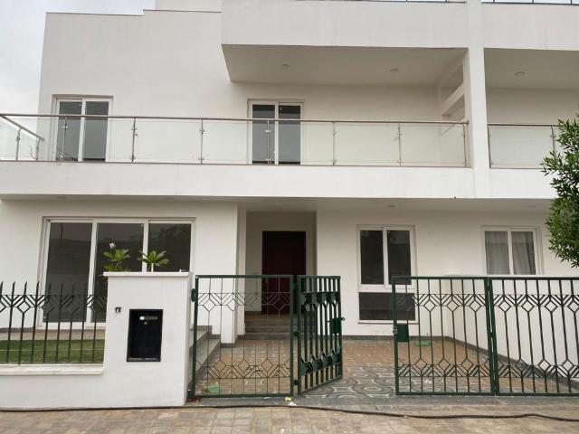 Resale | 3 BHK + Study Room 2150 Sq.Ft. Independent House in Central Park Flower Valley