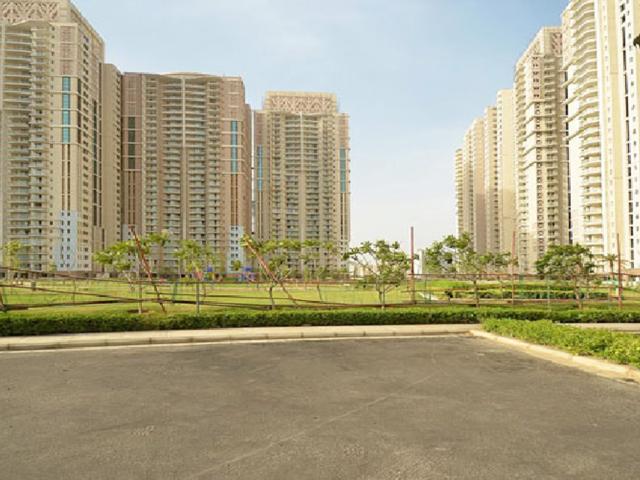 Resale | 3 BHK + Study Room 2329 Sq.Ft. Apartment in DLF Park Place