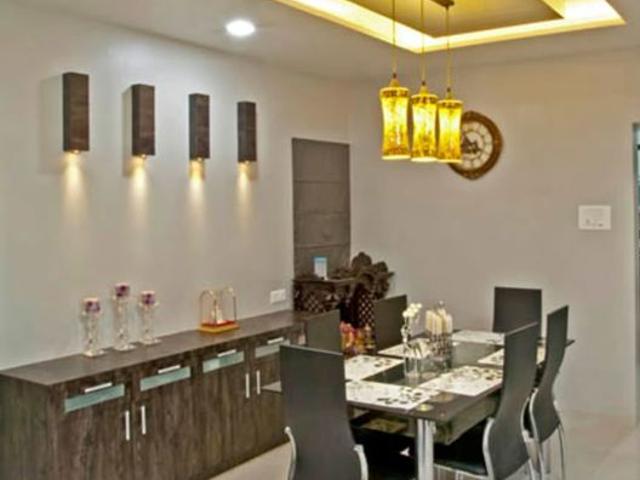 Resale | 3 BHK + Study Room 250 Sq.Mt. Independent House in Sector 26