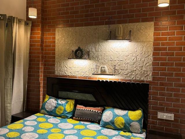 Resale | 3 BHK + Study Room 250 Sq.Mt. Independent House in Sector 26