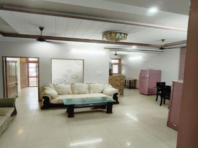 Resale | 3 BHK + Study Room 3505 Sq.Ft. Apartment in Parsvnath Exotica Extension