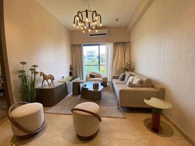 Resale | 3 BHK + Study Room,Extra Room 1470 Sq.Ft. Apartment in Adani Ten BKC