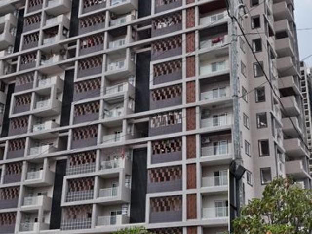 Resale | 3 BHK + Study Room,Extra Room 1870 Sq.Ft. Apartment in Nirvana The Vermont