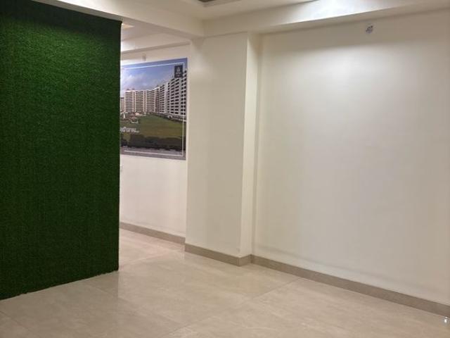 Resale | 3 BHK + Study Room,Extra Room 1917 Sq.Ft. Apartment in Ratan Galaxy