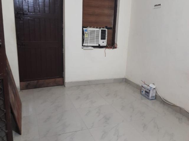 Resale | 3 BHK + Study Room,Extra Room 1000 Sq.Ft. Apartment in GTB Enclave