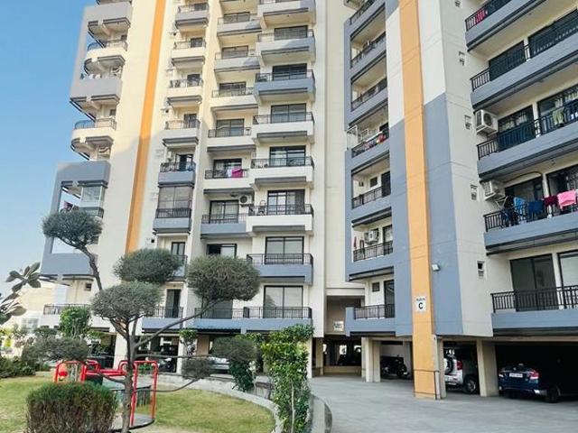 Resale | 3 BHK + Study Room,Store Room 1905 Sq.Ft. Apartment in Ratan Galaxy