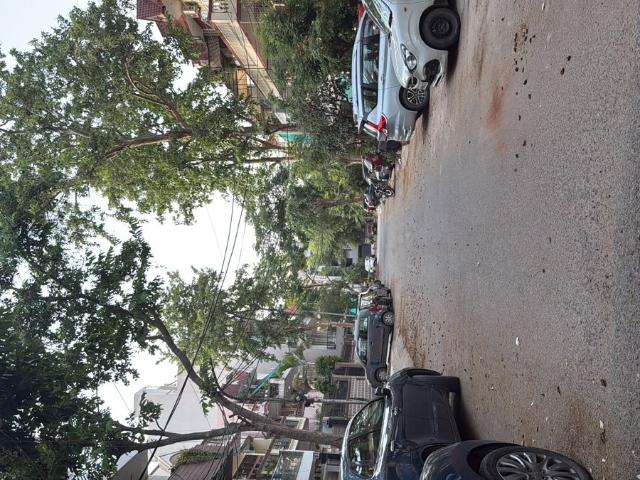 Resale | 3 BHK + Store Room 66 Sq.Yd. Independent House in Palam Vihar