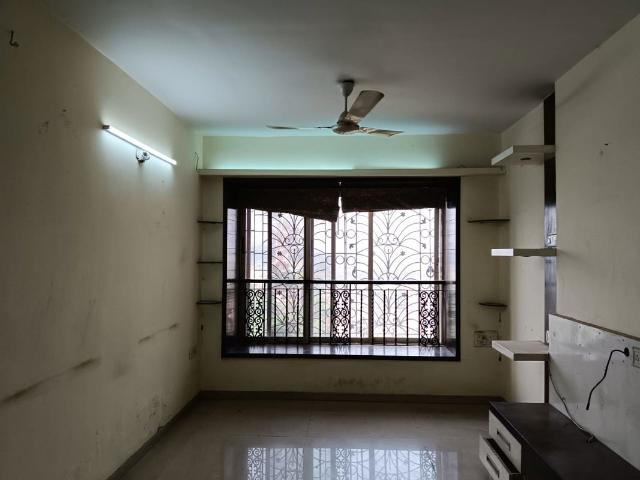 Resale | 3 BHK + Store Room 950 Sq.Ft. Apartment in Dosti Florentine