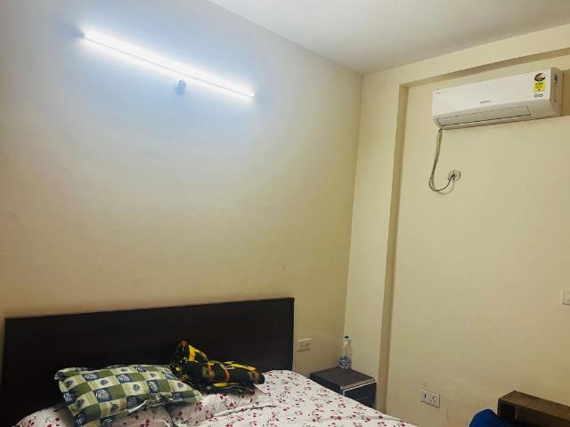 Resale | 3 BHK + Store Room 1070 Sq.Ft. Apartment in Vista Vivanta