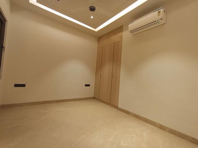 Resale | 3 BHK + Store Room 1125 Sq.Ft. Apartment in Tarc Tripundra