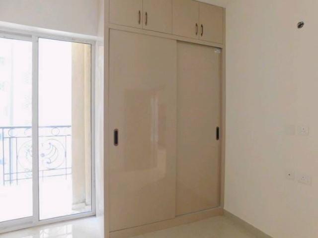 Resale | 3 BHK + Store Room 1380 Sq.Ft. Apartment in Prateek Grand City