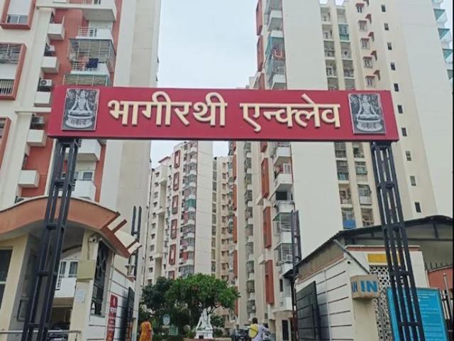 Resale | 3 BHK + Store Room 147 Sq.Mt. Apartment in UPAVP Bhagirathi Enclave