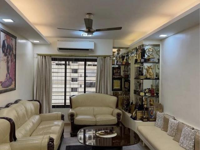 Resale | 3 BHK + Store Room 1500 Sq.Ft. Apartment in Satellite Tower