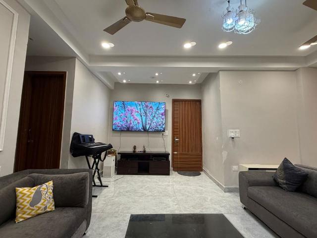 Resale | 3 BHK + Store Room 1500 Sq.Ft. Apartment in Sector 13 Dwarka