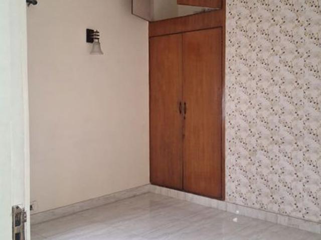 Resale | 3 BHK + Store Room 1550 Sq.Ft. Apartment in Patparganj