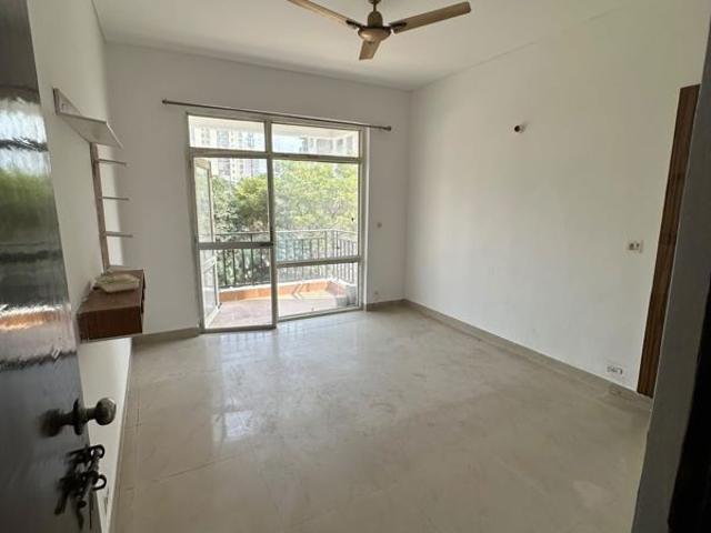 Resale | 3 BHK + Store Room 1560 Sq.Ft. Apartment in Palmwood Estate