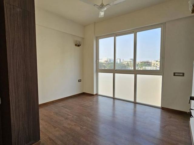 Resale | 3 BHK + Store Room 1704 Sq.Ft. Apartment in Tulip Yellow