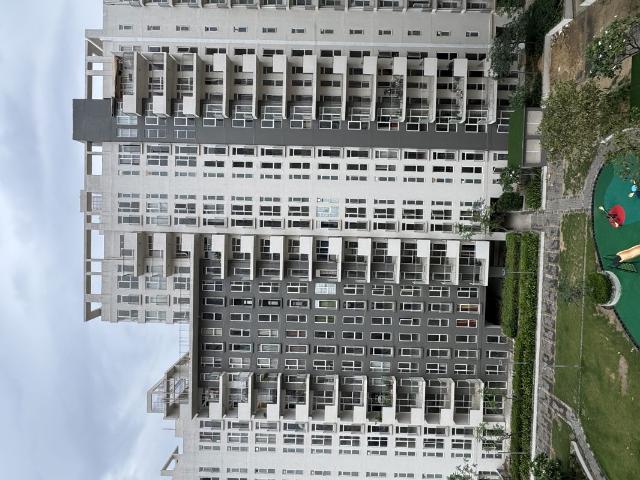 Resale | 3 BHK + Store Room 1727 Sq.Ft. Apartment in Ireo Uptown