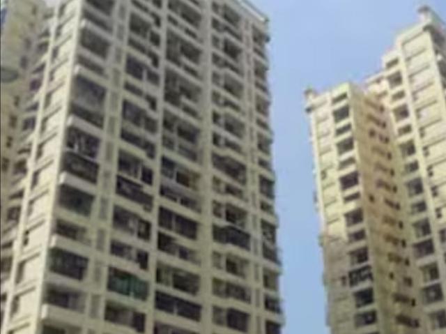 Resale | 3 BHK + Store Room 1900 Sq.Ft. Apartment in VS Empire Estate