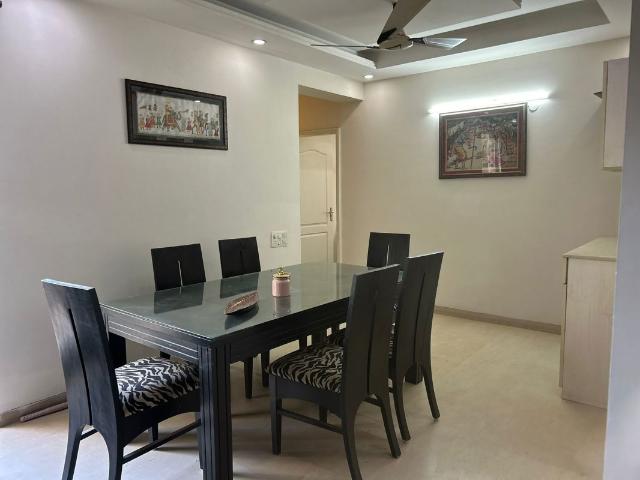 Resale | 3 BHK + Store Room 2200 Sq.Ft. Apartment in Vatika City