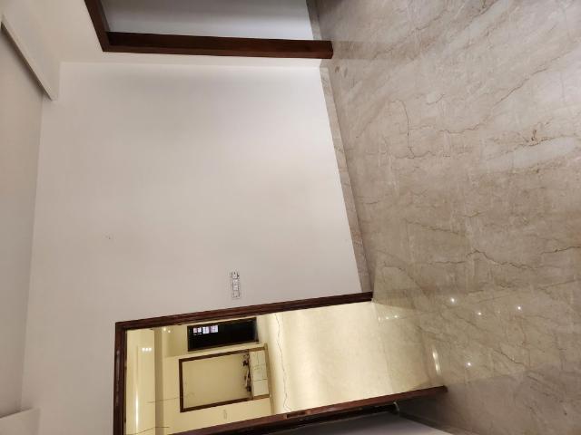 Resale | 3 BHK + Store Room 250 Sq.Yd. Independent House in Sector 8