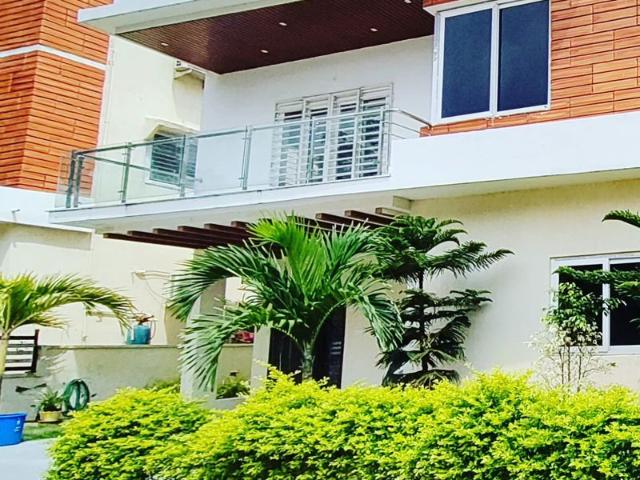 Resale | 3 BHK + Store Room 3000 Sq.Ft. Villa in Praneeth APR Pranav Antilia