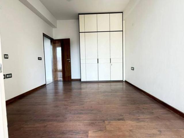 Resale | 3 BHK + Pooja Room 60 Sq.Yd. Apartment in DLF Exclusive Floors