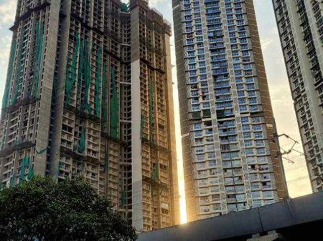 Resale | 3 BHK + Pooja Room 894 Sq.Ft. Apartment in Sunteck Avenue 2