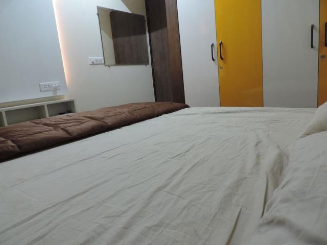 Resale | 3 BHK + Pooja Room 915 Sq.Ft. Apartment in BPTP Park Elite Premium