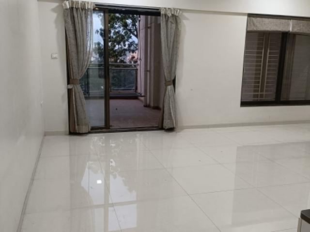 Resale | 3 BHK + Pooja Room 915 Sq.Ft. Apartment in JP North Euphoria