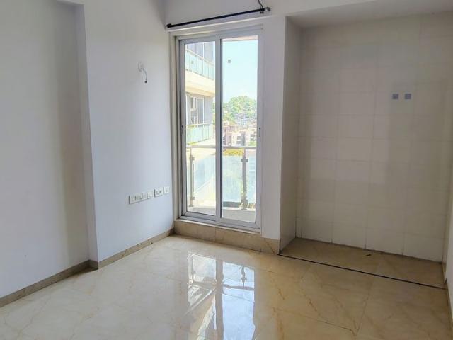 Resale | 3 BHK + Pooja Room 950 Sq.Ft. Apartment in Rosa Manhattan