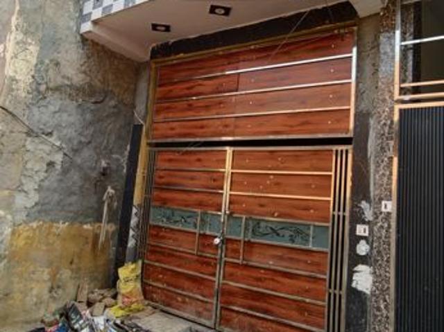 Resale | 3 BHK + Pooja Room 100 Sq.Yd. Independent House in Sector 50